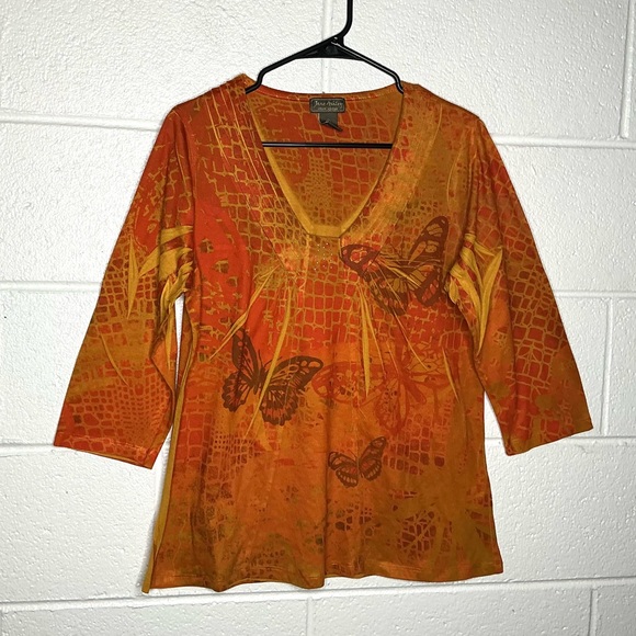 Jane Ashley Tops - < Y2K Jane Ashley Orange Butterfly Pattern Top >